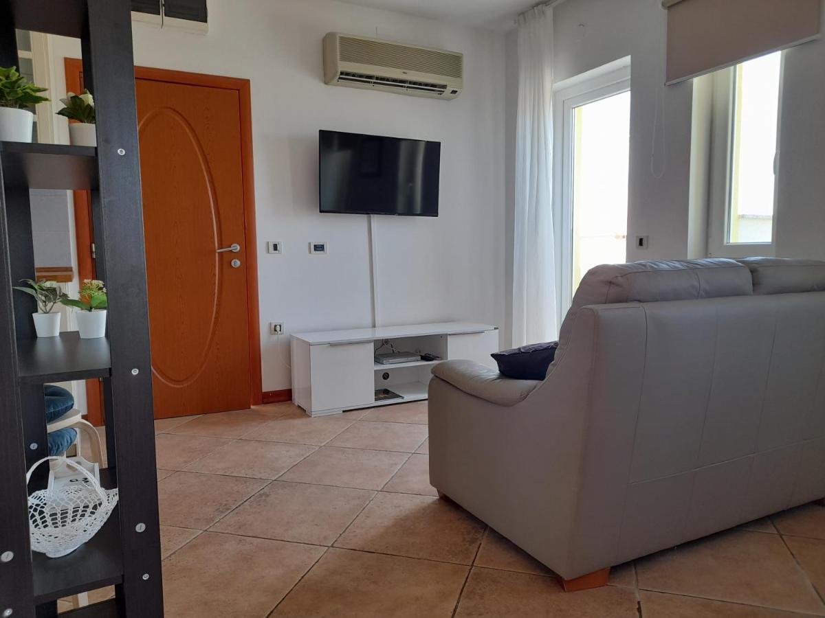 Hotel Manora Nerezine Εξωτερικό φωτογραφία